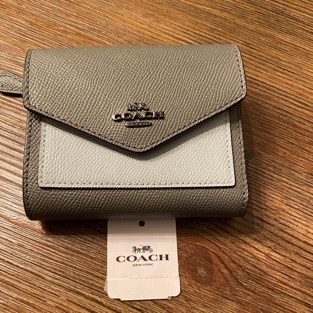 Brand new w/ tag small Coach Tri-Fold Wallet